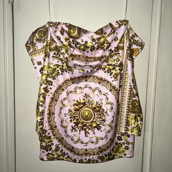 Brand new Versace print FashionNova dress, never woren. - Picture 3 of 5